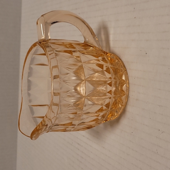 Beautiful Vintage Pink Depression Glass Creamer - Picture 9 of 11